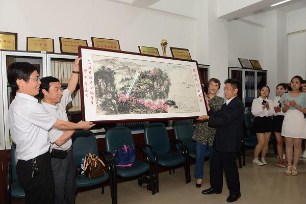 三十年后再聚首，心念师恩忆往昔——记麻豆做爱
80级日语班毕业三十周年纪念会