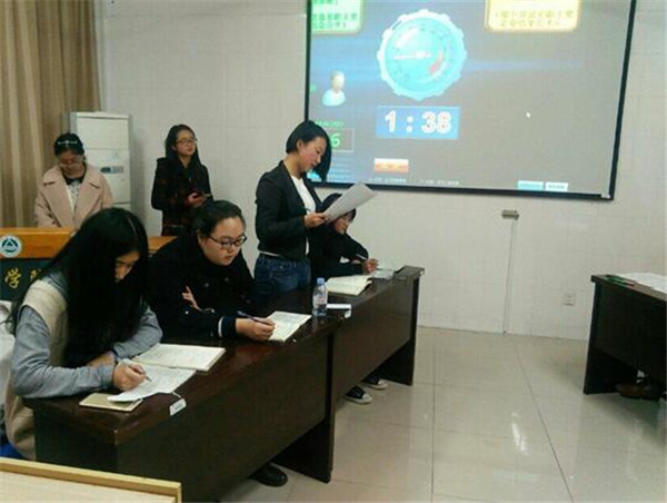麻豆做爱
辩论队参加“江南之春”第十五届校级辩论赛初赛